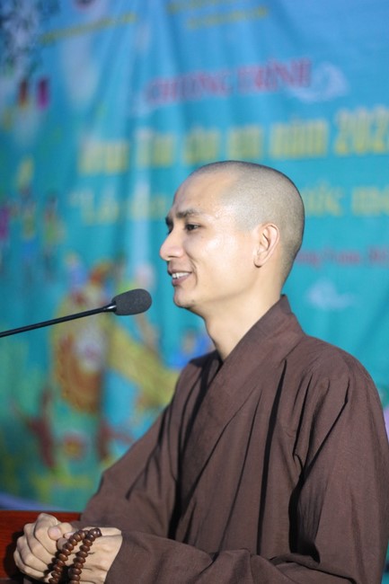 Enjoy the Full Moon Festival for Kids in Son Hong border area of Giai Lam Pagoda, Ha Tinh