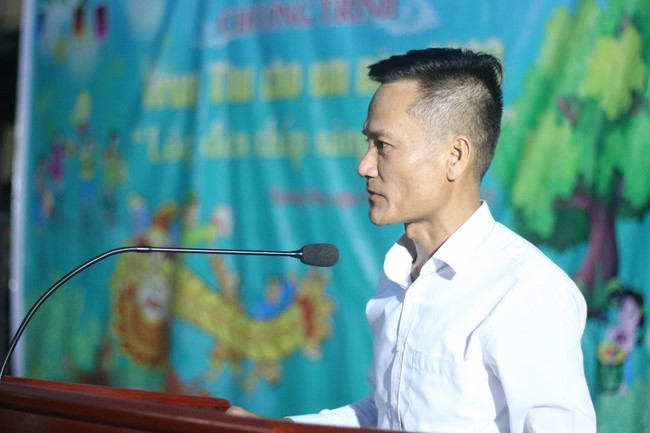 Enjoy the Full Moon Festival for Kids in Son Hong border area of Giai Lam Pagoda, Ha Tinh