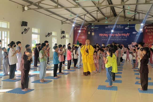 The 13th Lotus seeds Sowing Retreat at Dong Cao Pagoda, Thanh Hoa