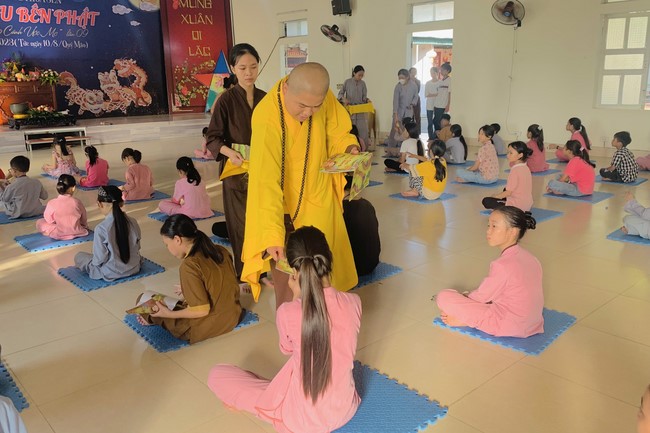 The 13th Lotus seeds Sowing Retreat at Dong Cao Pagoda, Thanh Hoa