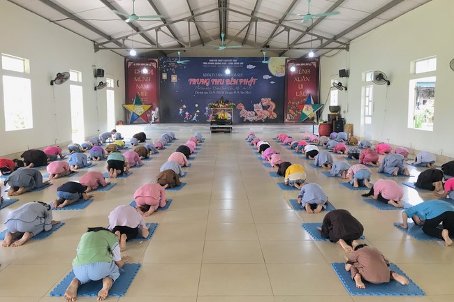 The 13th Lotus seeds Sowing Retreat at Dong Cao Pagoda, Thanh Hoa