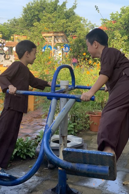 The 13th Lotus seeds Sowing Retreat at Dong Cao Pagoda, Thanh Hoa