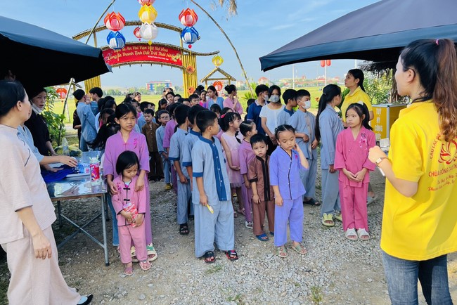 The 13th Lotus seeds Sowing Retreat at Dong Cao Pagoda, Thanh Hoa