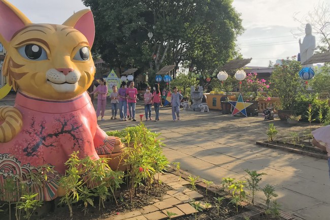 The 13th Lotus seeds Sowing Retreat at Dong Cao Pagoda, Thanh Hoa