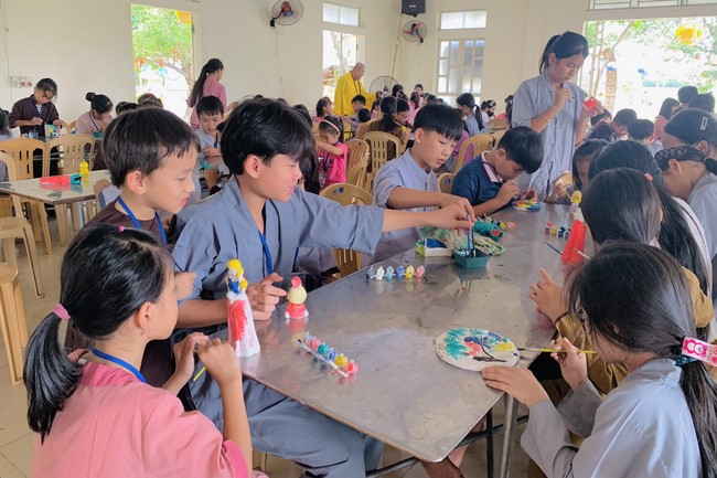 The 13th Lotus seeds Sowing Retreat at Dong Cao Pagoda, Thanh Hoa