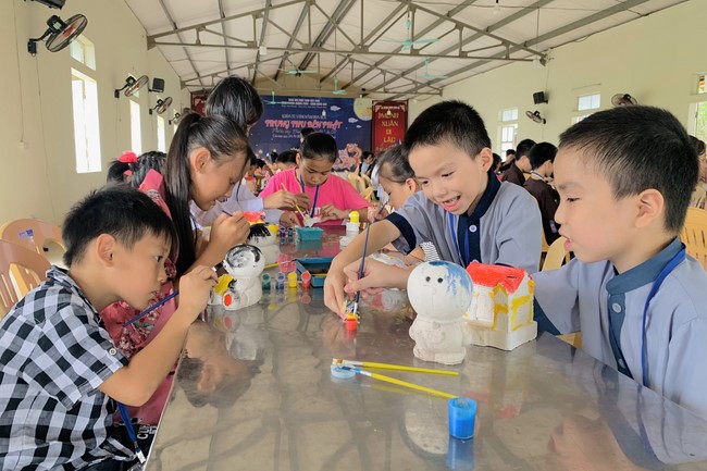 The 13th Lotus seeds Sowing Retreat at Dong Cao Pagoda, Thanh Hoa