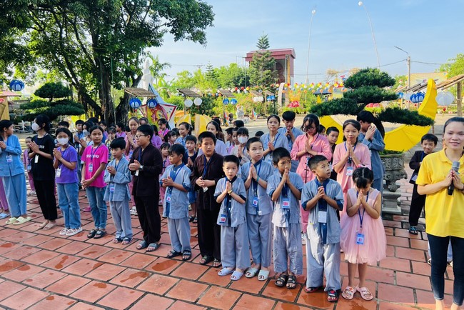 The 13th Lotus seeds Sowing Retreat at Dong Cao Pagoda, Thanh Hoa
