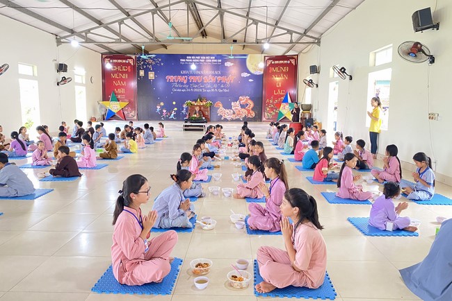 The 13th Lotus seeds Sowing Retreat at Dong Cao Pagoda, Thanh Hoa