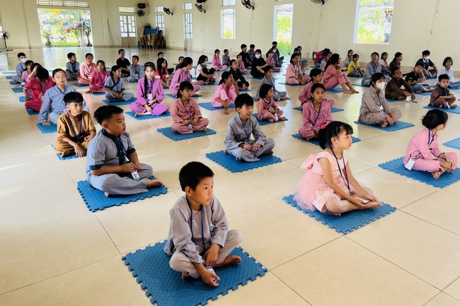 The 13th Lotus seeds Sowing Retreat at Dong Cao Pagoda, Thanh Hoa
