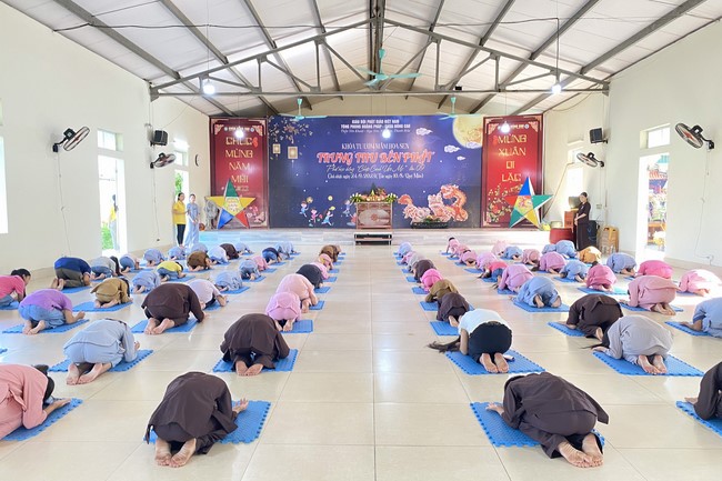 The 13th Lotus seeds Sowing Retreat at Dong Cao Pagoda, Thanh Hoa