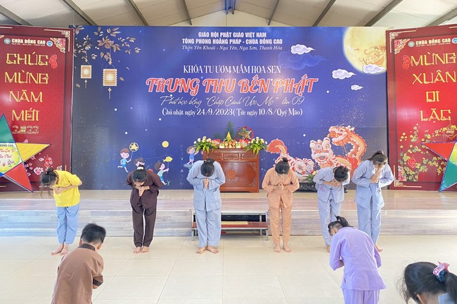 The 13th Lotus seeds Sowing Retreat at Dong Cao Pagoda, Thanh Hoa