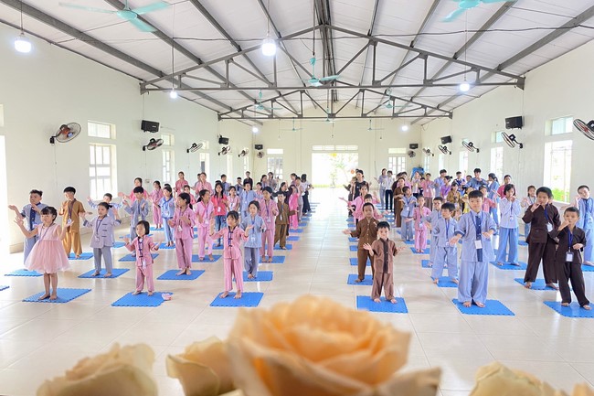 The 13th Lotus seeds Sowing Retreat at Dong Cao Pagoda, Thanh Hoa