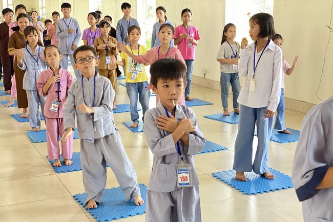 The 13th Lotus seeds Sowing Retreat at Dong Cao Pagoda, Thanh Hoa