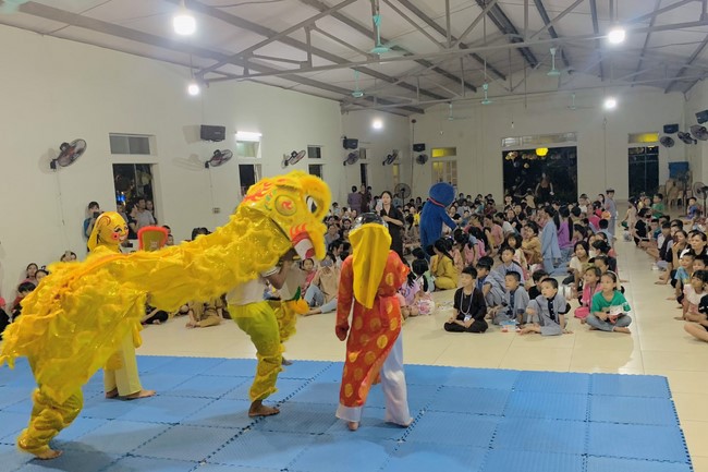 “Besides Buddha on Mid-Autumn Festival for Kids of Dong Cao Pagoda, Thanh Hoa