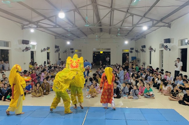“Besides Buddha on Mid-Autumn Festival for Kids of Dong Cao Pagoda, Thanh Hoa