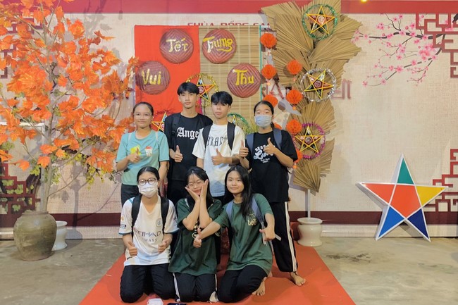“Besides Buddha on Mid-Autumn Festival for Kids of Dong Cao Pagoda, Thanh Hoa