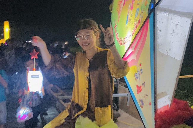 “Besides Buddha on Mid-Autumn Festival for Kids of Dong Cao Pagoda, Thanh Hoa