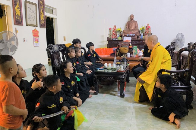 “Besides Buddha on Mid-Autumn Festival for Kids of Dong Cao Pagoda, Thanh Hoa