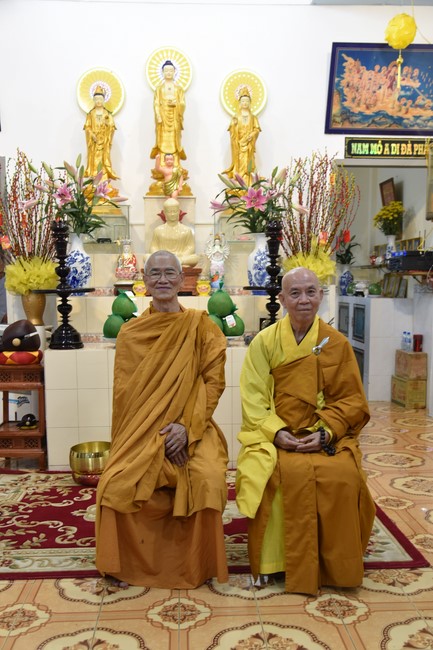 The 8th One-Day Retreat, and giving gifts on Mid-autumn Festival at Minh Chat ashram in Can Tho