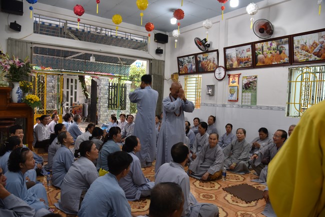 The 8th One-Day Retreat, and giving gifts on Mid-autumn Festival at Minh Chat ashram in Can Tho