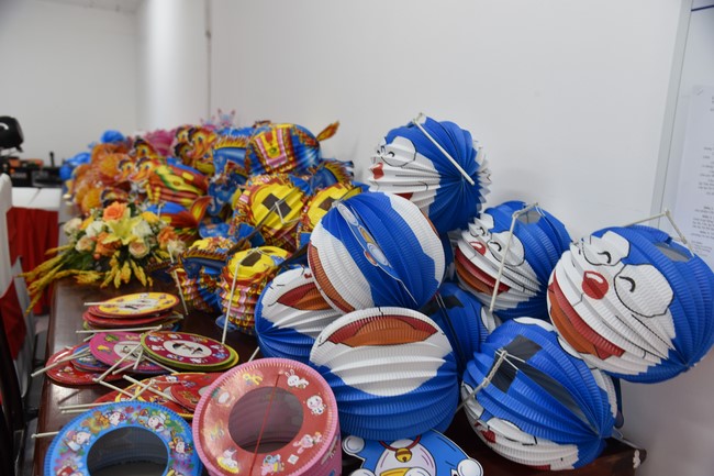 The 8th One-Day Retreat, and giving gifts on Mid-autumn Festival at Minh Chat ashram in Can Tho