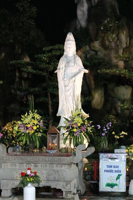Repentant ceremony for the names of Bodhisattva Avalokitesvara