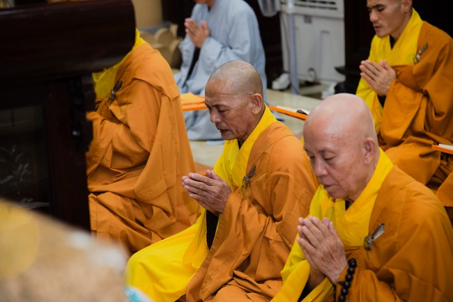 Repentance ceremony on August 14th, Year of the Cat