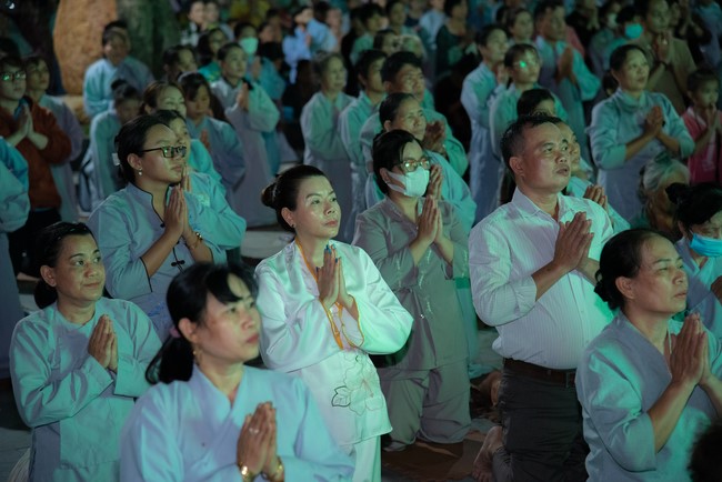 Repentance ceremony on August 14th, Year of the Cat