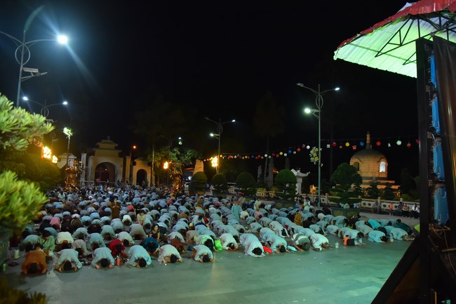 Repentance ceremony on August 14th, Year of the Cat