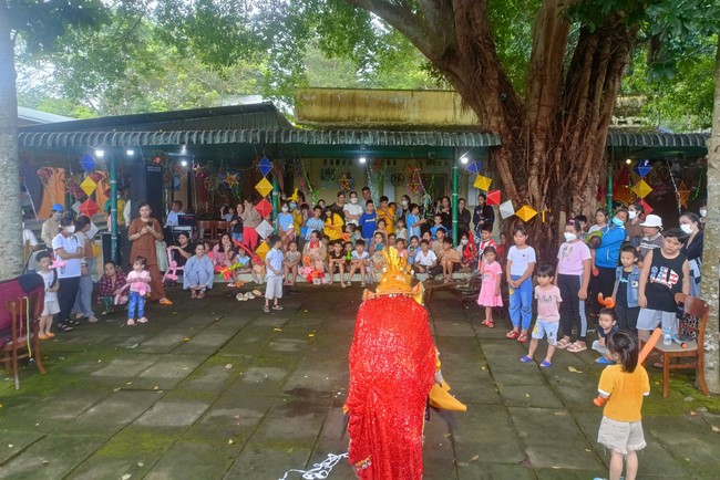 Nhat Phap pagoda - Dong Nai: Full moon Festival program for Kids