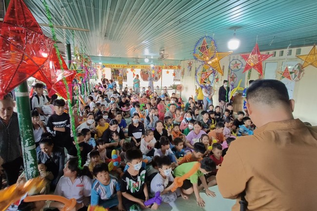 Nhat Phap pagoda - Dong Nai: Full moon Festival program for Kids