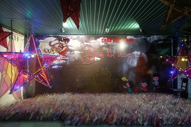 Nhat Phap pagoda - Dong Nai: Full moon Festival program for Kids