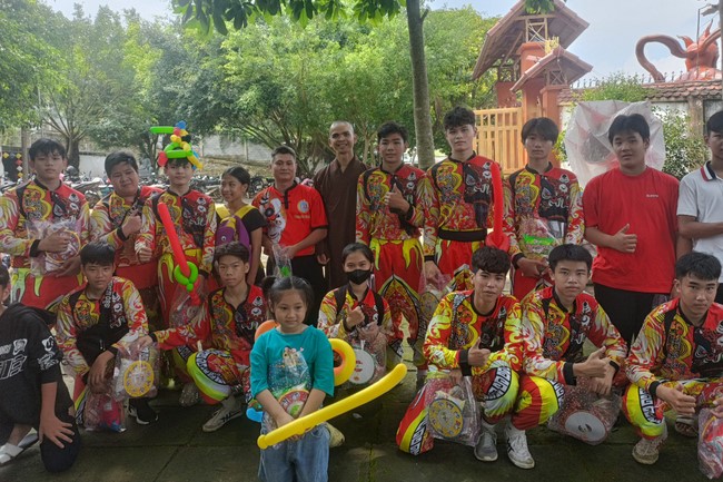 Nhat Phap pagoda - Dong Nai: Full moon Festival program for Kids