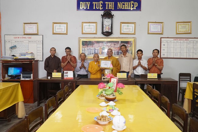 Ngo Chan Tu Education Talent Monk Fund donating in Central region