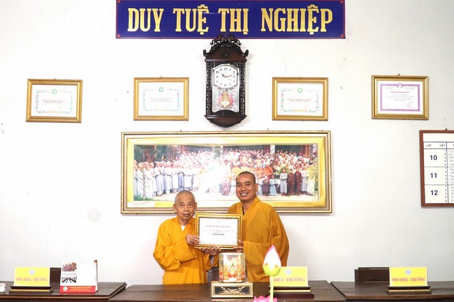 Ngo Chan Tu Education Talent Monk Fund donating in Central region