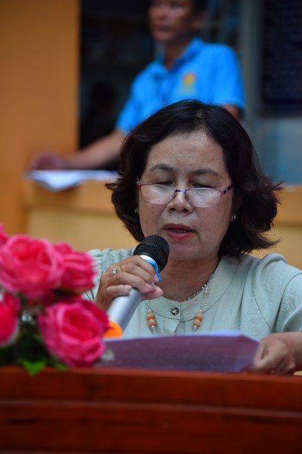 Chùa Quảng Pháp – Tây Ninh: Tặng quà Trung Thu cho các em học sinh