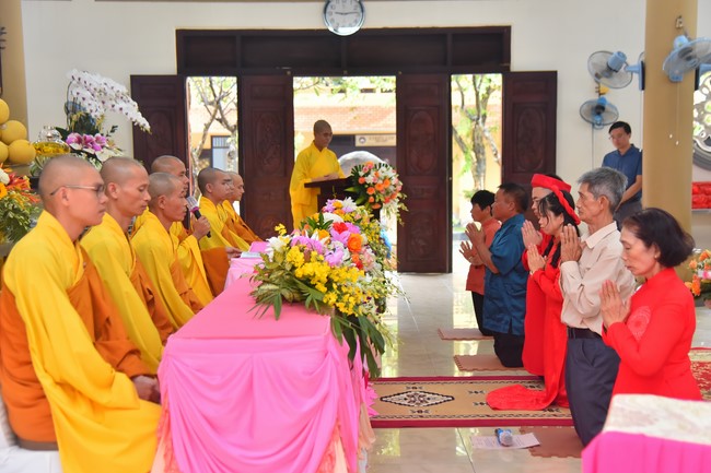 Wedding Ceremony at the pagoda