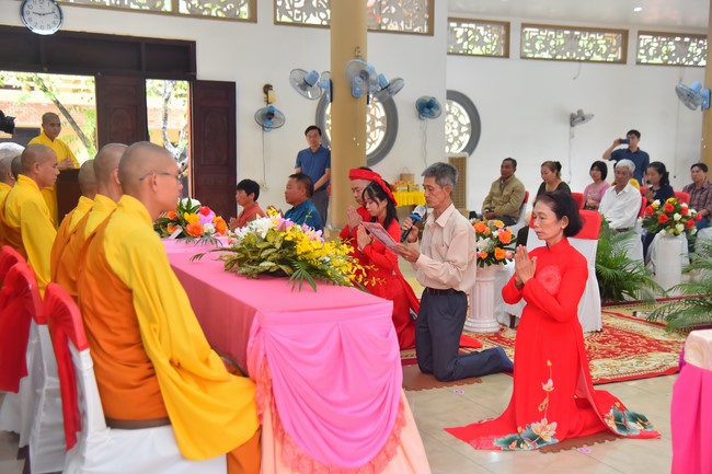 Wedding Ceremony at the pagoda