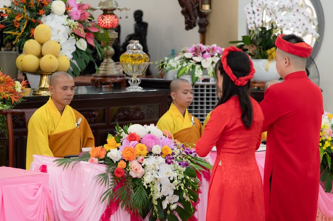 Wedding Ceremony at the pagoda