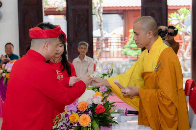 Wedding Ceremony at the pagoda