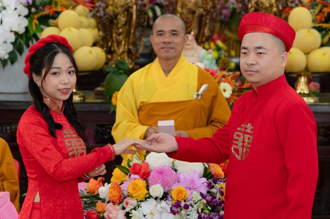 Wedding Ceremony at the pagoda