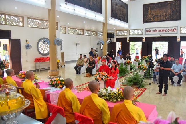 Wedding Ceremony at the pagoda