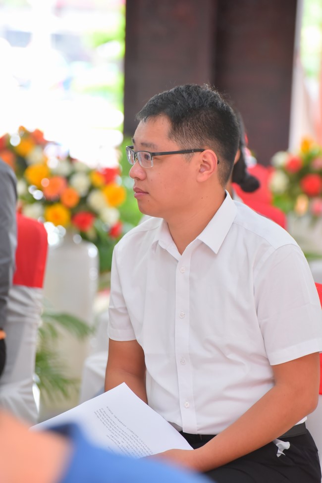 Wedding Ceremony at the pagoda