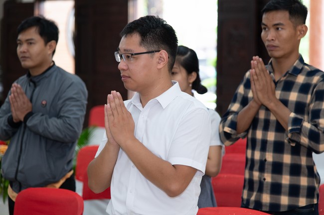 Wedding Ceremony at the pagoda