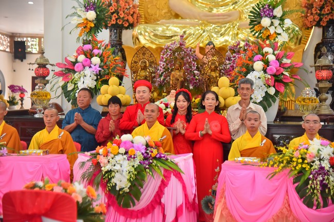Wedding Ceremony at the pagoda