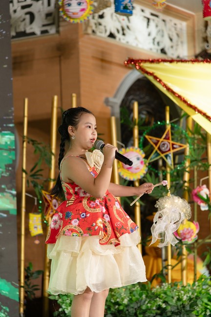 Full-Moon Festival performance program