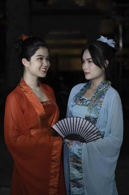 Full-Moon Festival performance program