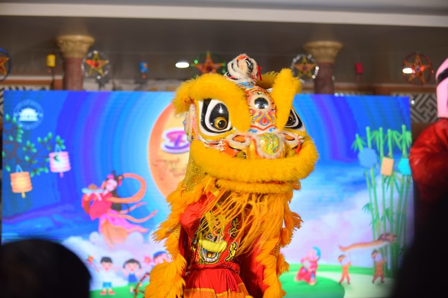 Full-Moon Festival performance program