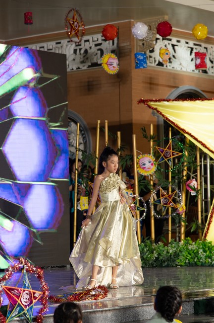 Full-Moon Festival performance program