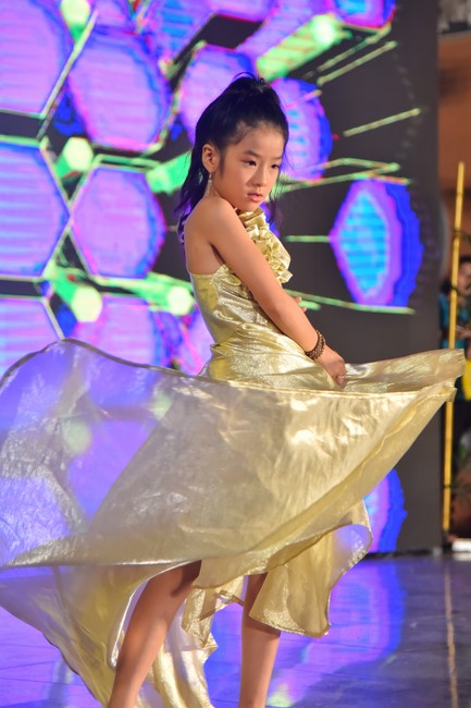 Full-Moon Festival performance program